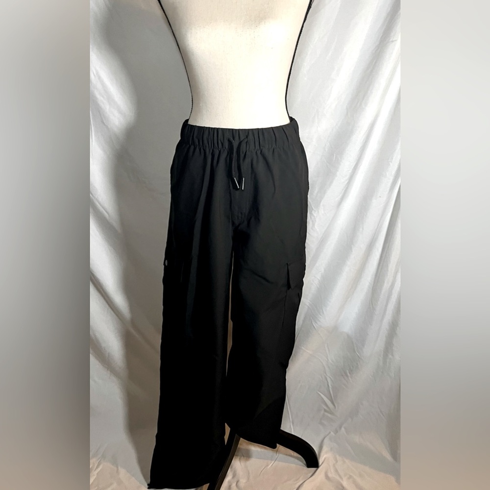 Women’s cargo wind pant
